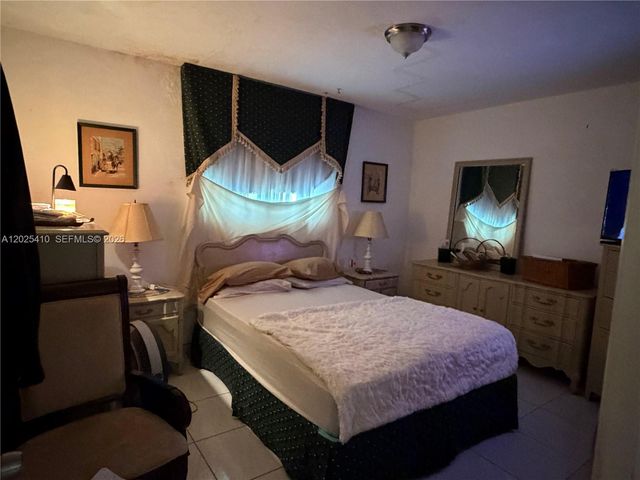 1535 NW 153rd St, Miami Gardens, FL 33054