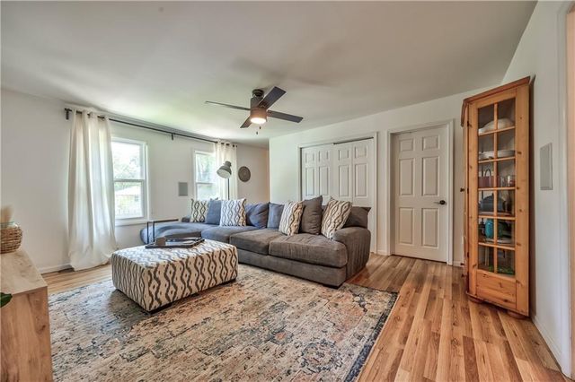 5531 REEDS Road, Mission, KS 66202