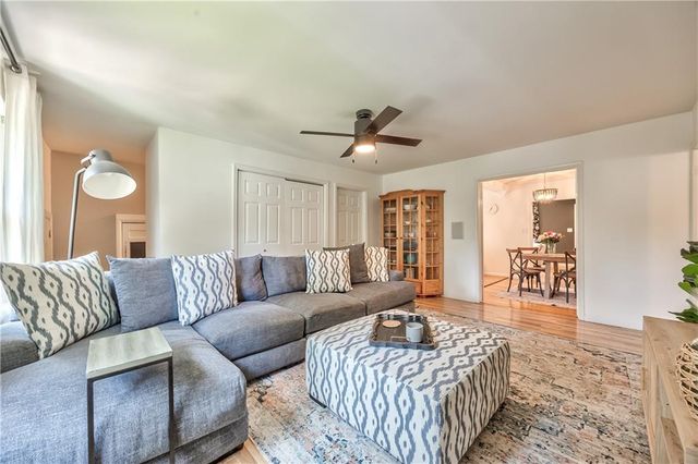 5531 REEDS Road, Mission, KS 66202