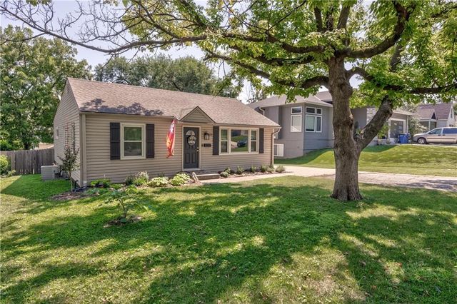 5531 REEDS Road, Mission, KS 66202