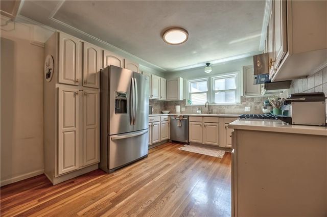5531 REEDS Road, Mission, KS 66202