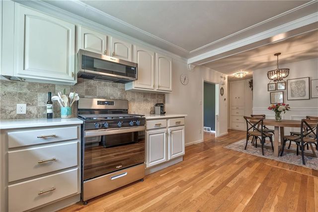 5531 REEDS Road, Mission, KS 66202