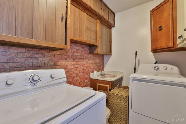 111 Moore Drive, Franklin, OH 45005