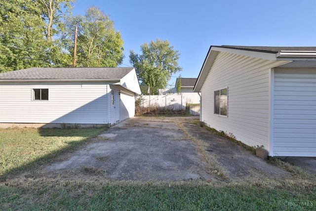 111 Moore Drive, Franklin, OH 45005