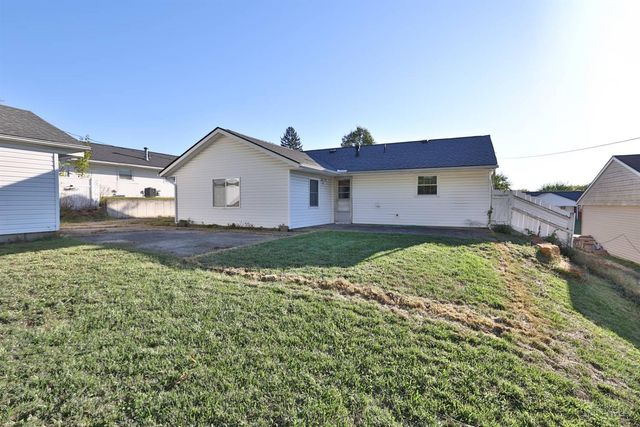 111 Moore Drive, Franklin, OH 45005