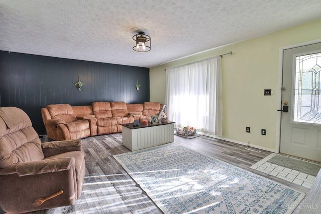 111 Moore Drive, Franklin, OH 45005