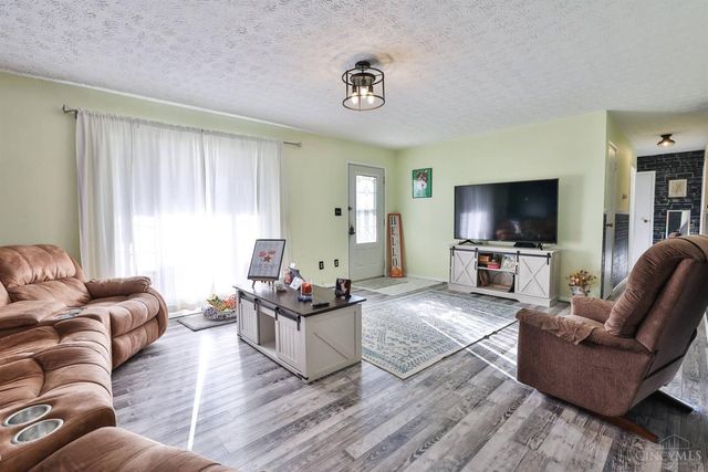 111 Moore Drive, Franklin, OH 45005