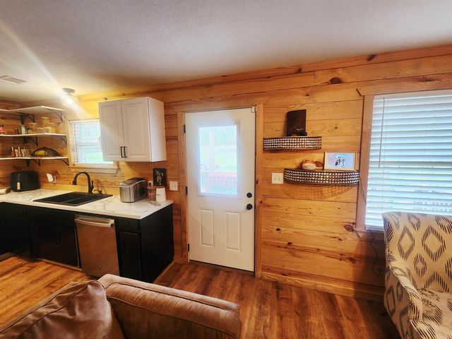 1195 & 1197 Gifford Tram Road, Malvern, AR 72104