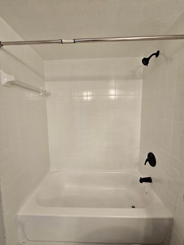 1500 Windorah Way F, West Palm Beach, FL 33411