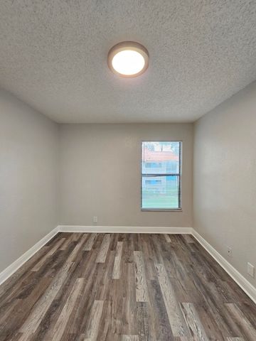 1500 Windorah Way F, West Palm Beach, FL 33411