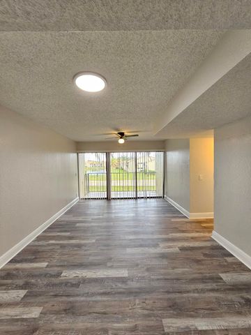 1500 Windorah Way F, West Palm Beach, FL 33411