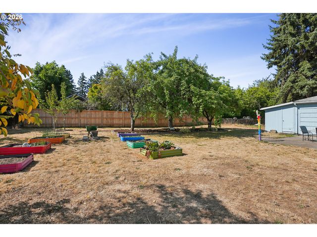 12406 Se RAYMOND St, Portland, OR 97236