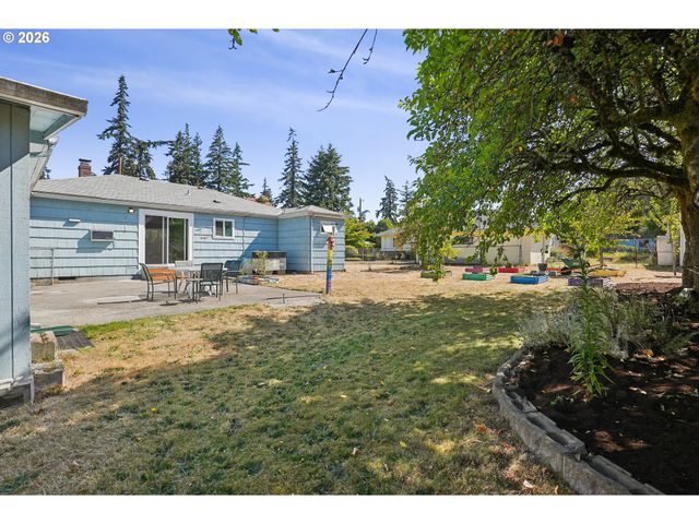 12406 Se RAYMOND St, Portland, OR 97236