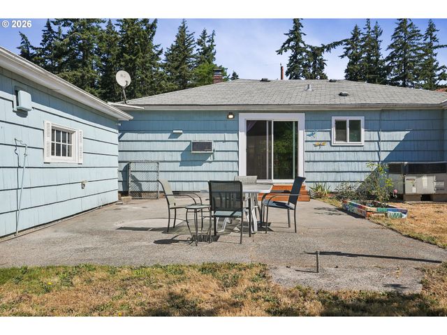 12406 Se RAYMOND St, Portland, OR 97236