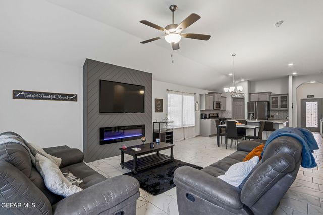 1169 Indigo Sky Street, El Paso, TX 79928