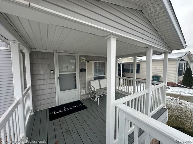 94 Twin Oaks Drive, Lapeer, MI 48446