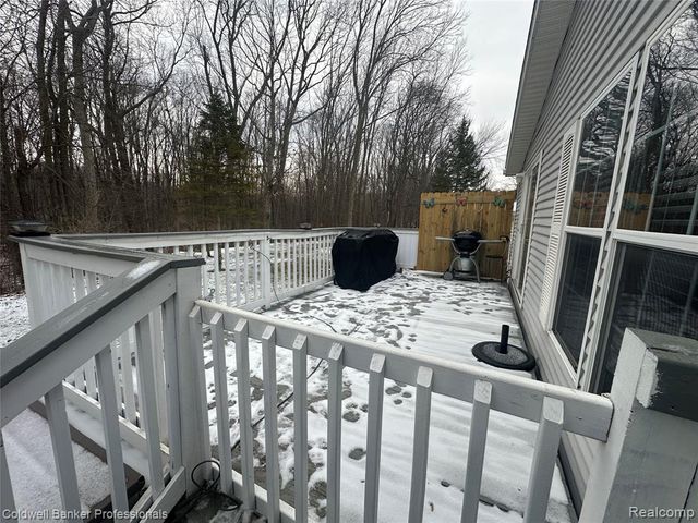 94 Twin Oaks Drive, Lapeer, MI 48446