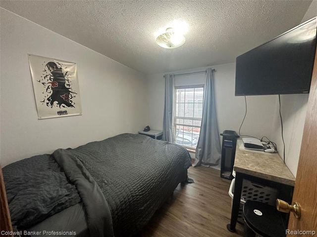 94 Twin Oaks Drive, Lapeer, MI 48446