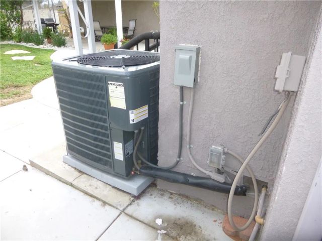 1747 VALENCIA Avenue, San Bernardino, CA 92404