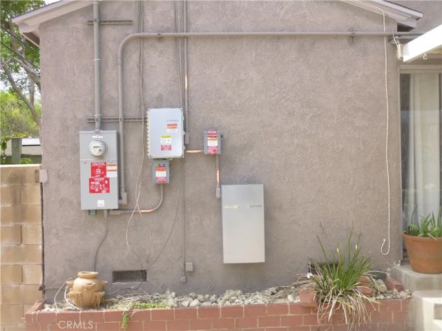 1747 VALENCIA Avenue, San Bernardino, CA 92404