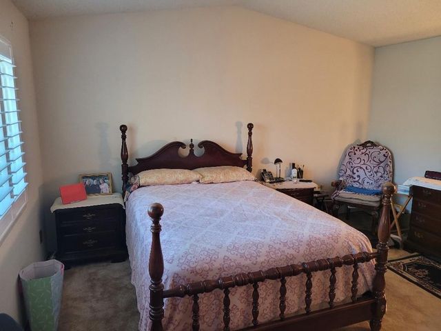 7407 Sunborough Ln, Sacramento, CA 95828