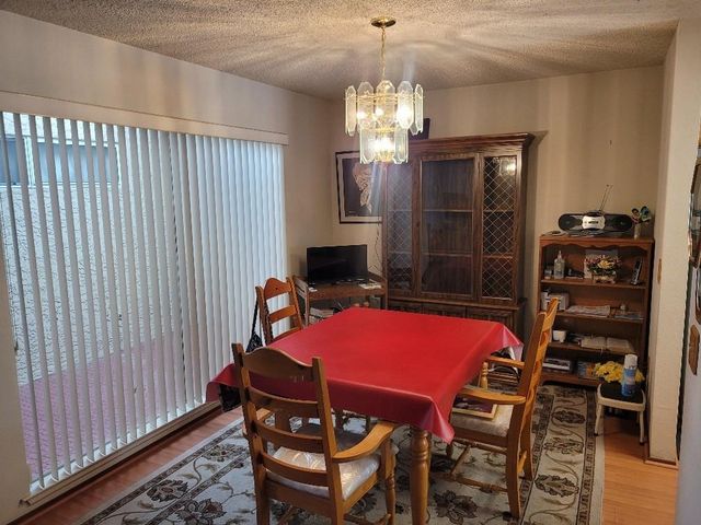 7407 Sunborough Ln, Sacramento, CA 95828