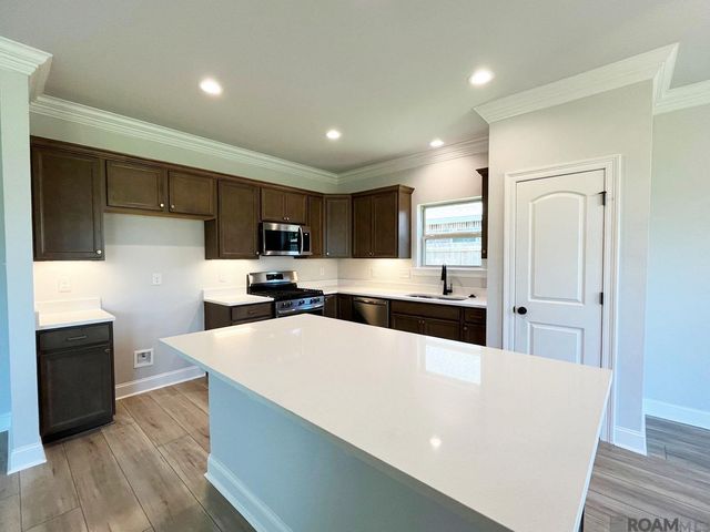 1553 Old Tucson Ave, Zachary, LA 70791