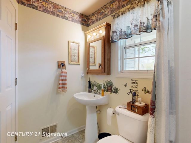 3022 E Lake Road, Clio, MI 48420