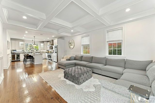 33 De Liso Lane, Mahopac, NY 10541