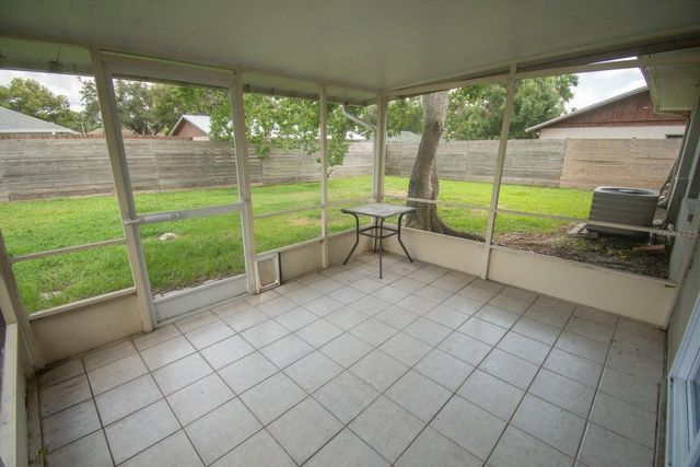 2040 WOODBRIAR LOOP S, Lakeland, FL 33813