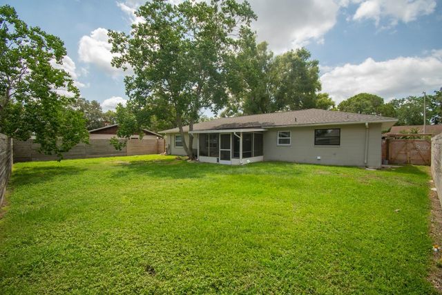 2040 WOODBRIAR LOOP S, Lakeland, FL 33813