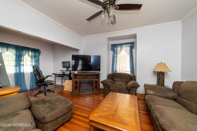 38 Walnut Street, Keyport, NJ 07735