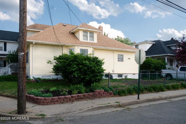 38 Walnut Street, Keyport, NJ 07735