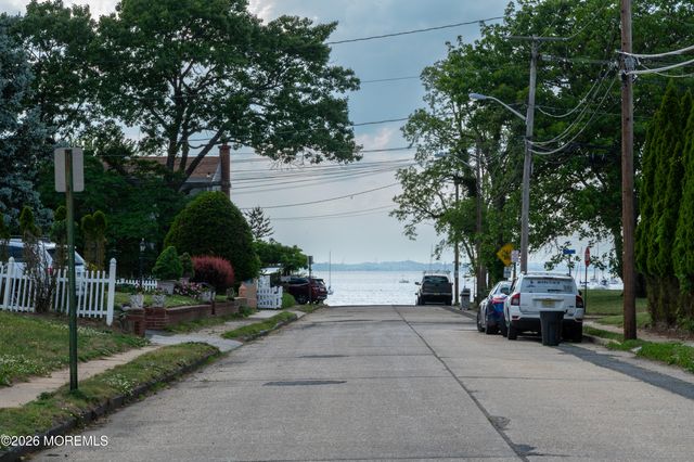 38 Walnut Street, Keyport, NJ 07735