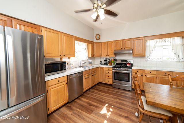 38 Walnut Street, Keyport, NJ 07735