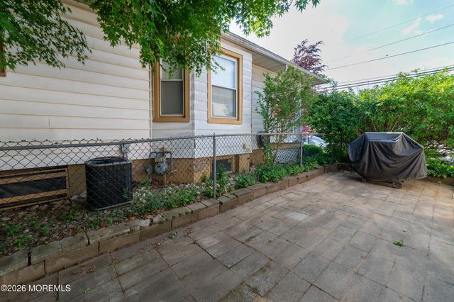 38 Walnut Street, Keyport, NJ 07735