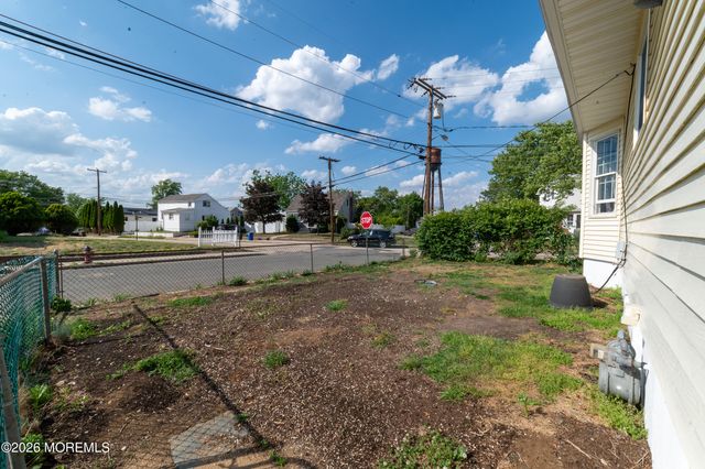38 Walnut Street, Keyport, NJ 07735