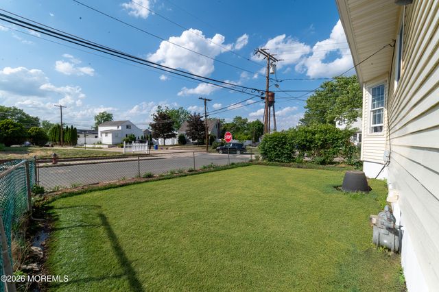 38 Walnut Street, Keyport, NJ 07735