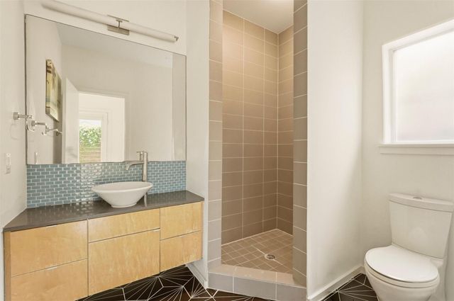 1823 Southmore Boulevard, Houston, TX 77004