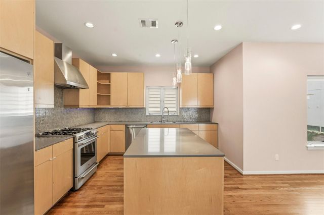 1823 Southmore Boulevard, Houston, TX 77004