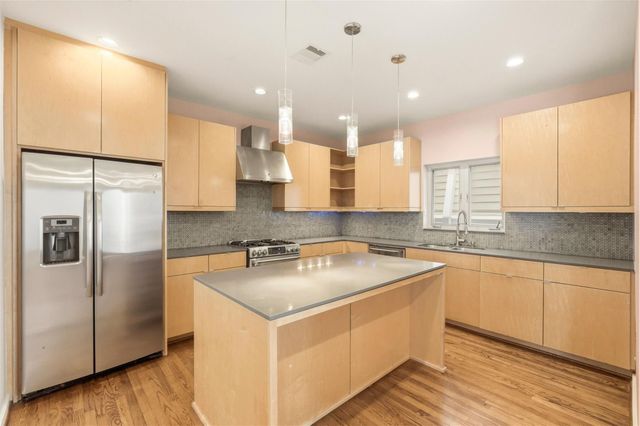 1823 Southmore Boulevard, Houston, TX 77004