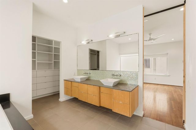 1823 Southmore Boulevard, Houston, TX 77004