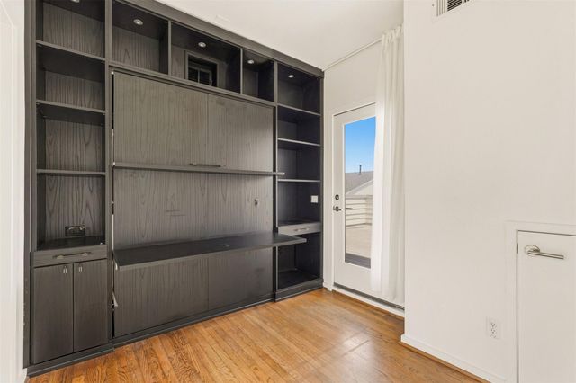 1823 Southmore Boulevard, Houston, TX 77004