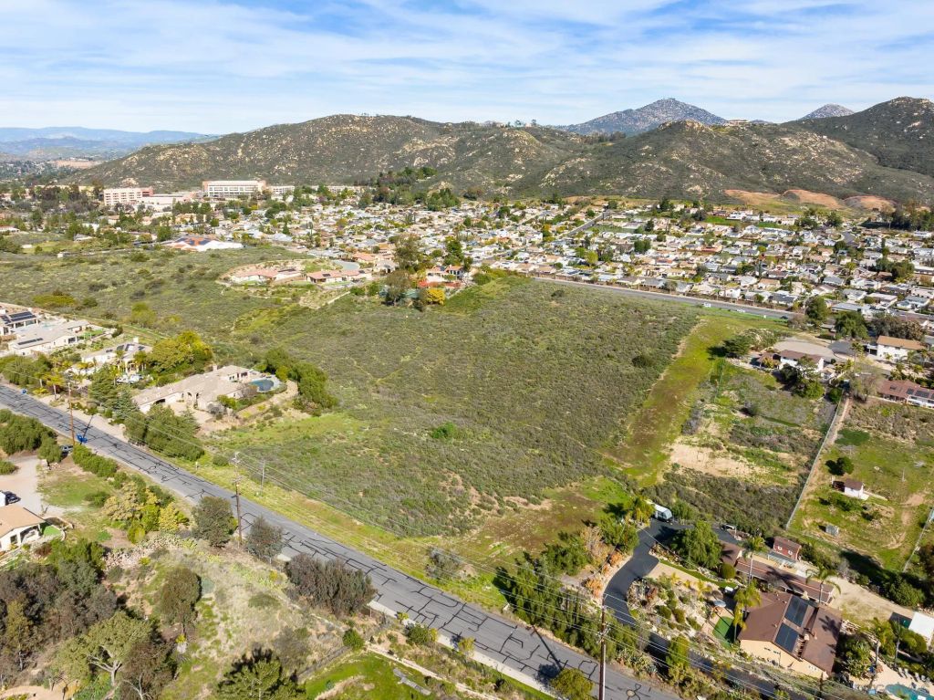 La Manda Dr 0, Poway, CA 92064