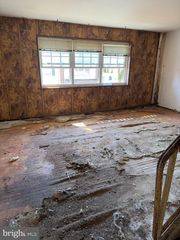 3609 ESSEX LN, Philadelphia, PA 19114