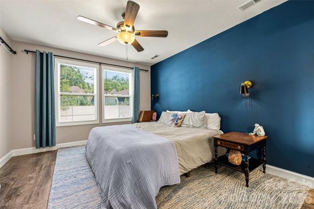 619 Edgewood Avenue, Hendersonville, NC 28792