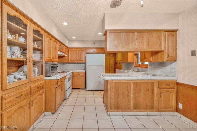 13792 Amodio Avenue NW, Uniontown, OH 44685