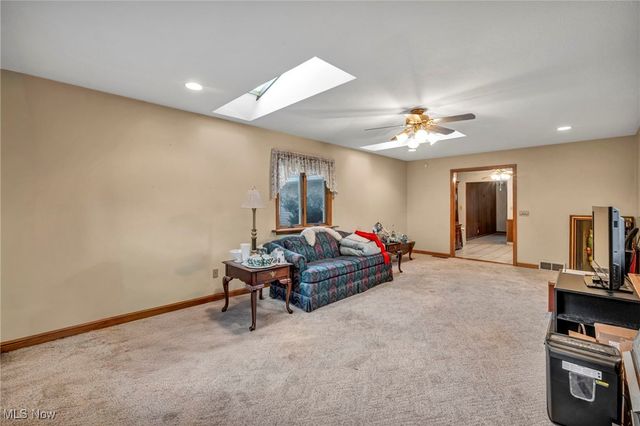 13792 Amodio Avenue NW, Uniontown, OH 44685