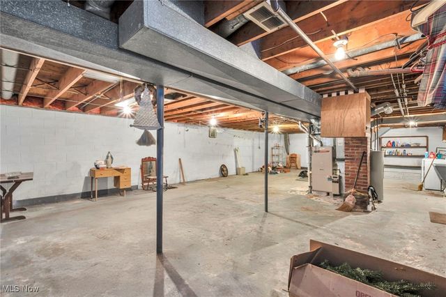 13792 Amodio Avenue NW, Uniontown, OH 44685