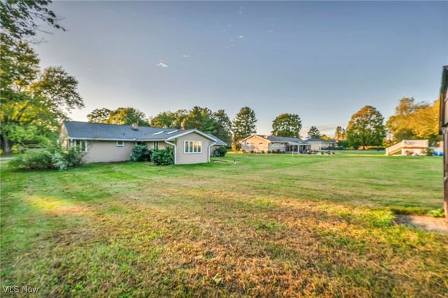 13792 Amodio Avenue NW, Uniontown, OH 44685